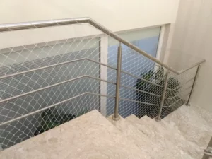 Ilhéu Rede de Proteçao em Escada